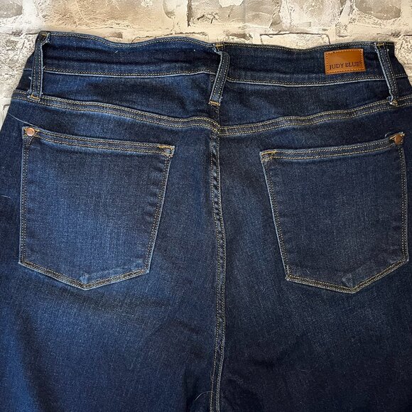 Judy Blue High-Rise, Non-Distressed Skinny Jeans - Picture 3 of 9